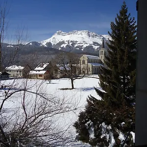 Arcalod 2*, Jarsy (Rhone-Alps) France